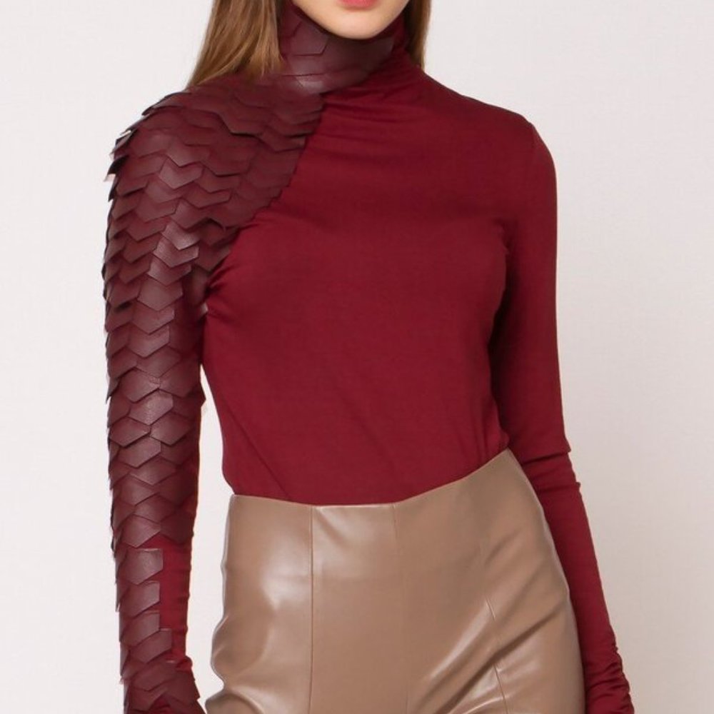 NWT GRACIA - Faux Leather Scale mock neck in Burgundy- Size L